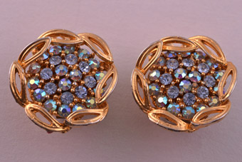 Vintage Clip On Earrings