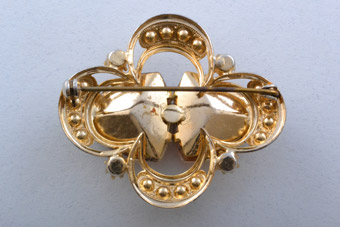 Gilt Vintage Brooch