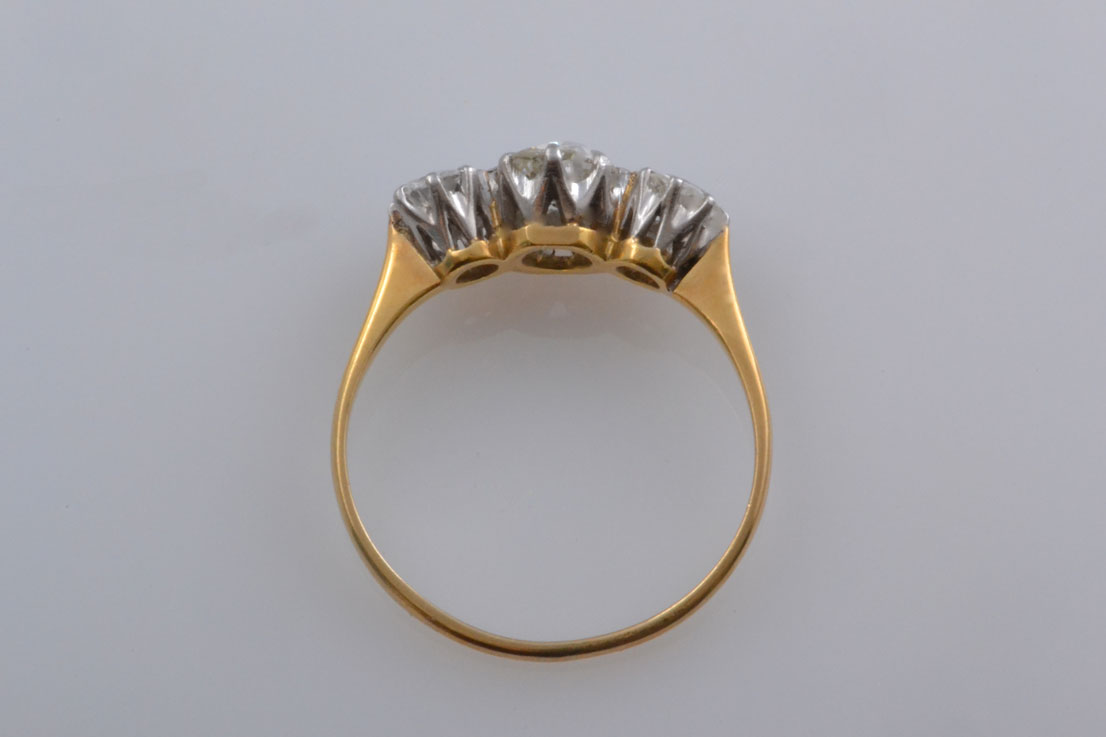 18ct Gold Vintage Ring With Diamonds 928k | Amanda Appleby