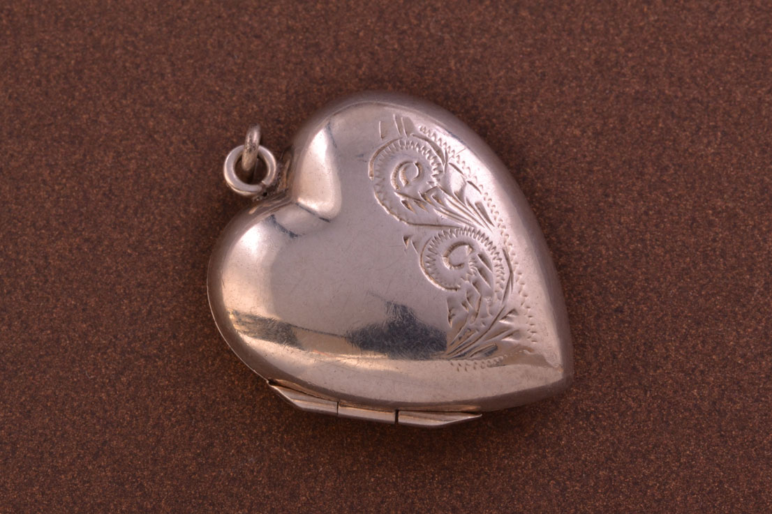 Vintage Silver Opening Heart Locket 953a | Amanda Appleby