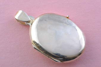 Silver Modern Locket